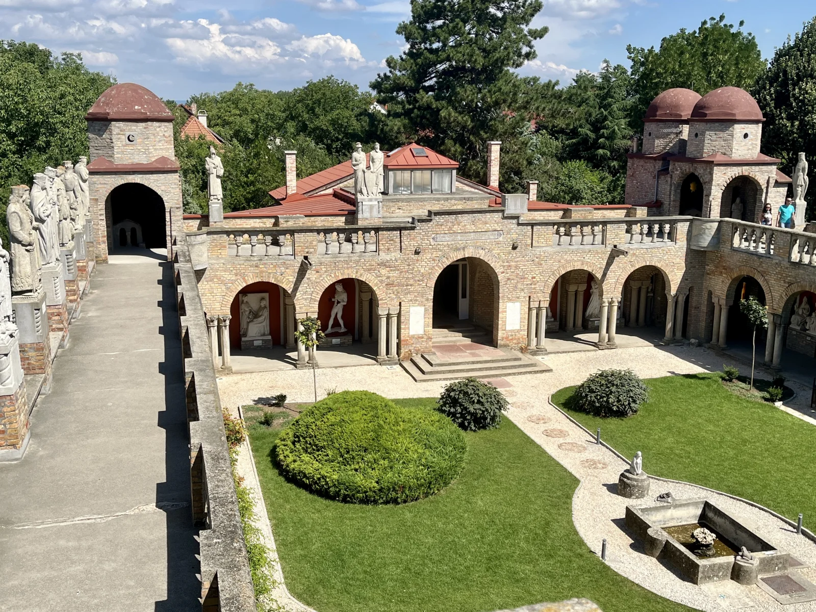 Képgaléria