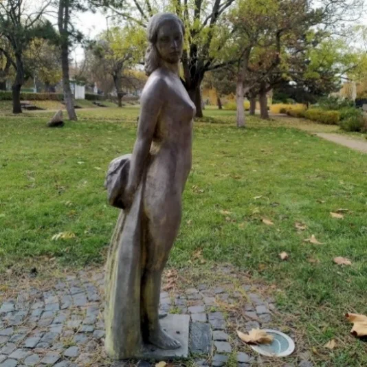 A TÓ TÜNDÉRE (1959)