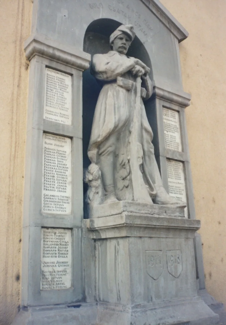 DUNAPENTELEI ELSŐ VILÁGHÁBORÚS EMLÉKMŰ (1924)