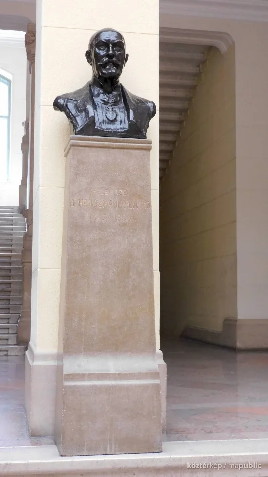HAUSZMANN ALAJOS (1927)