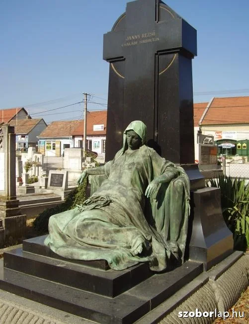 JANNY CSALÁD SÍREMLÉKE - MATER DOLOROSA (1912)