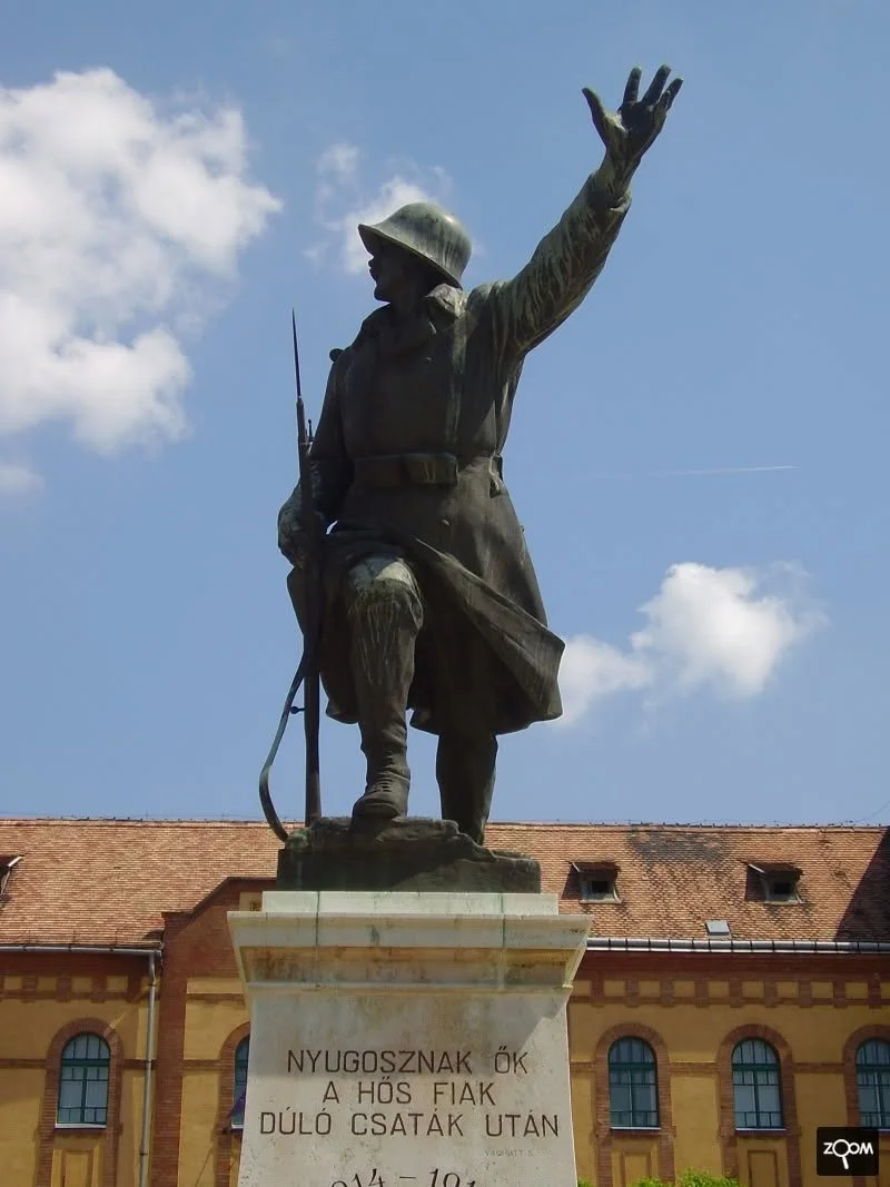 MÓRI ELSŐ VILÁGHÁBORÚS EMLÉKMŰ (1931)