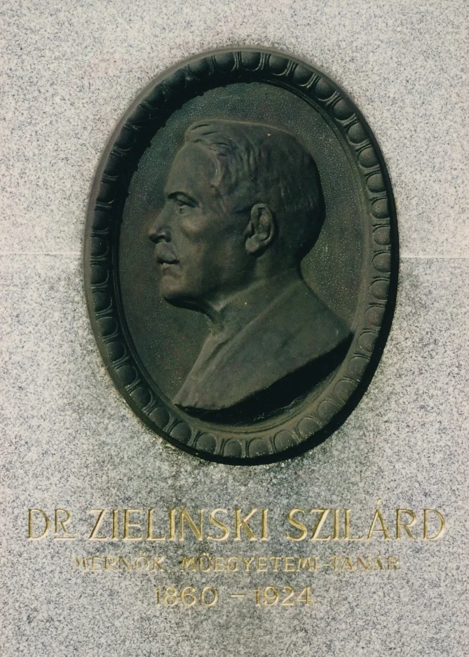 ZIELINSKI SZILÁRD SÍREMLÉKE (1932)